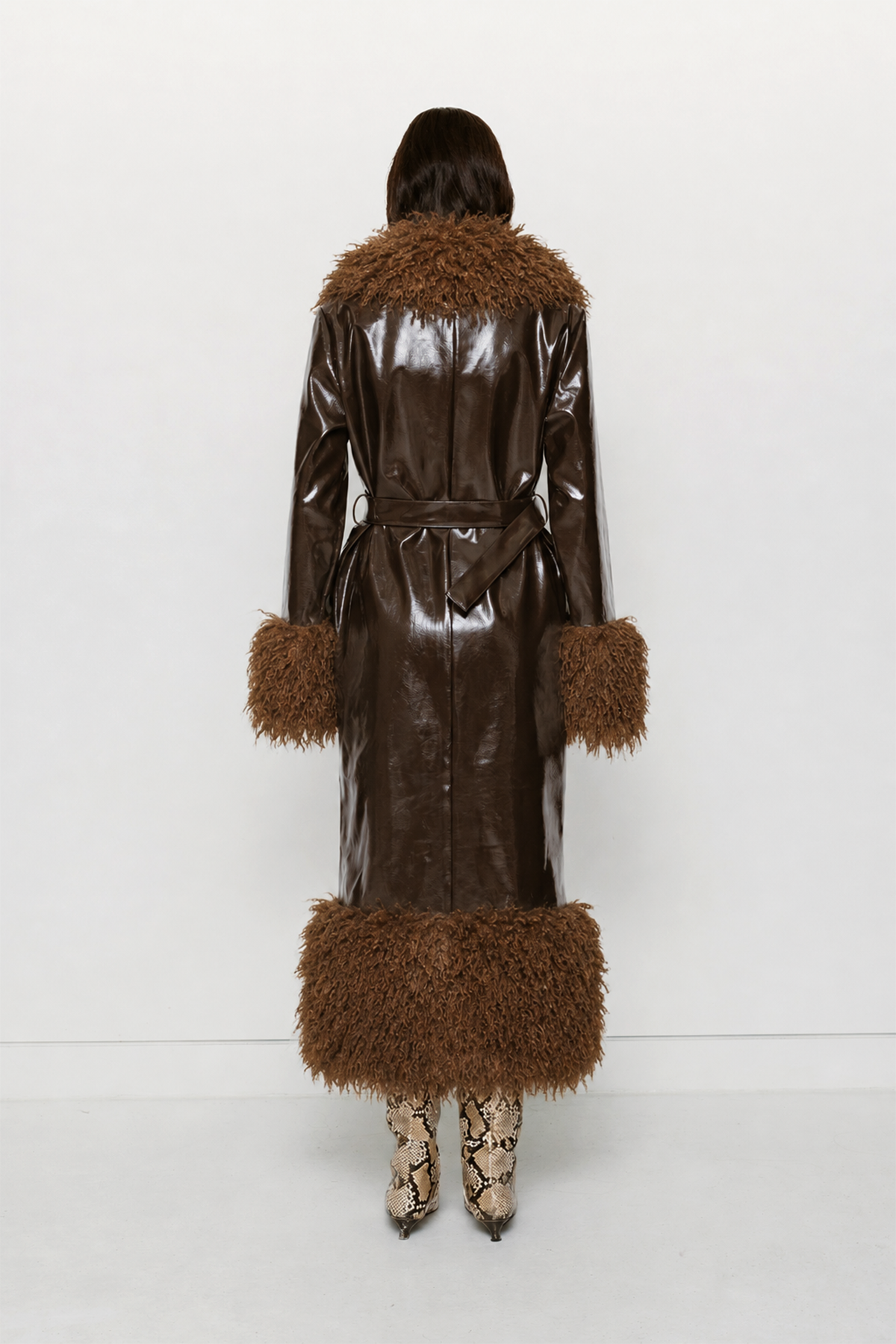 The Wolf Gang - Abrigo Coat in Chocolate