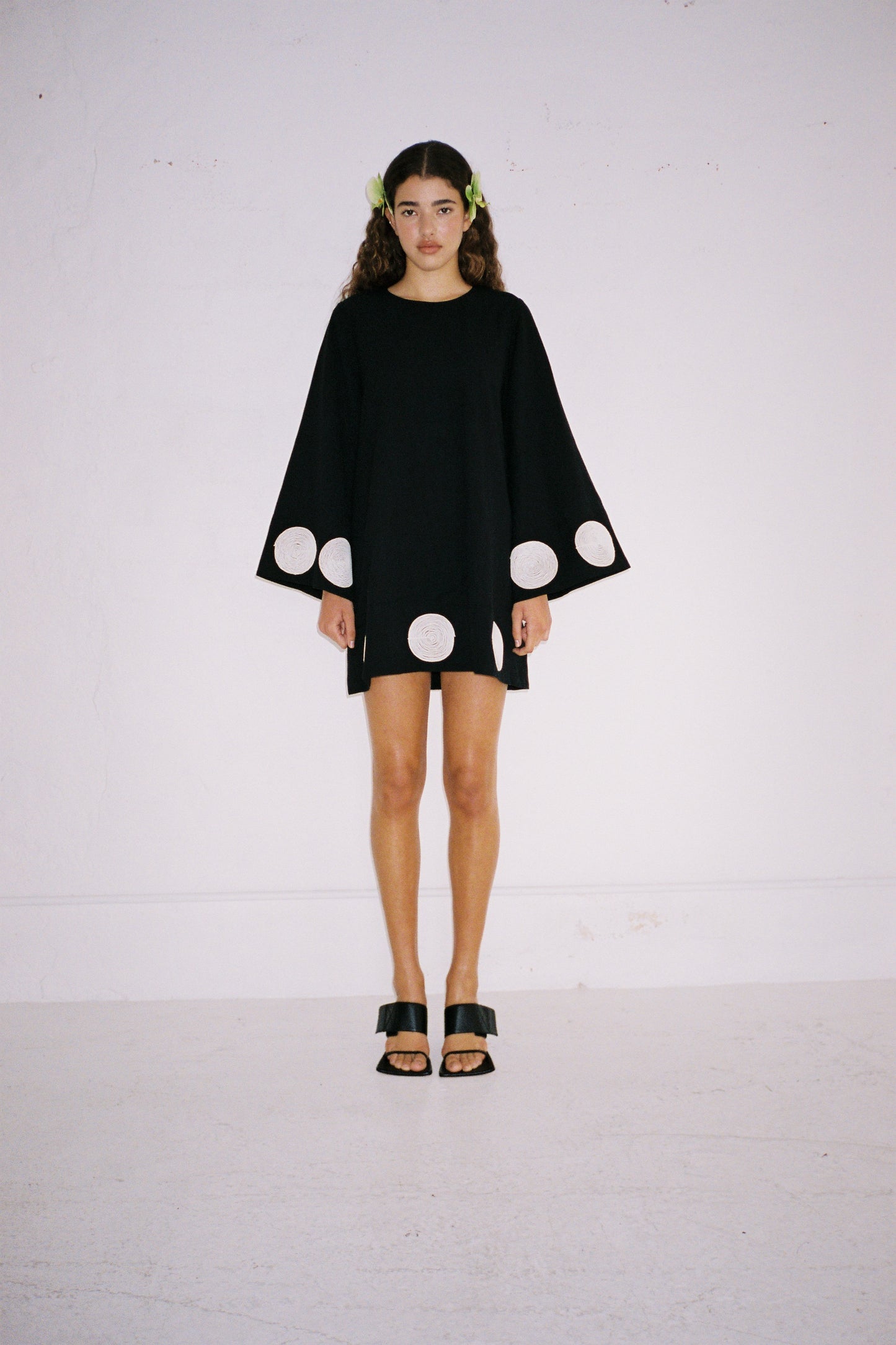 Filipa Embroidered Mini Dress - Noir