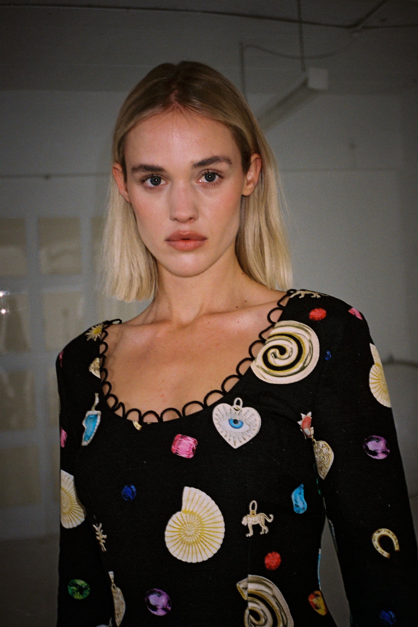 Enchanto Mini Dress - Noir Charm