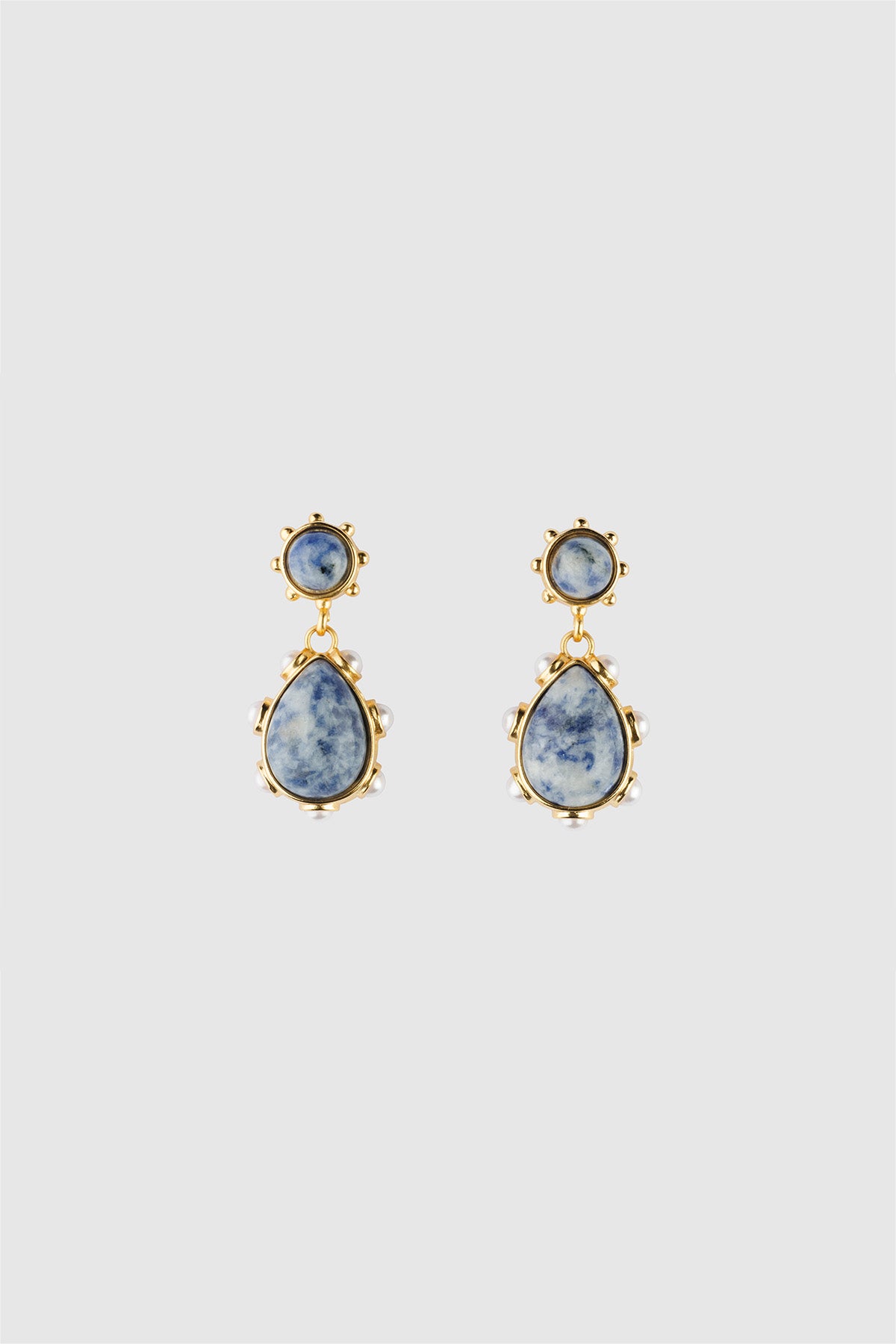 Perla statement stud earrings with gold star design, ideal gift accessory