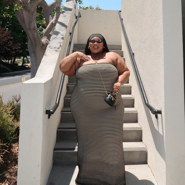 Chrissy wears the Sunmor Knit Dress in XXL