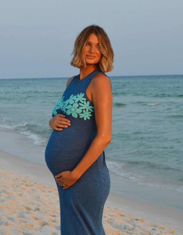 Kenzie wears the Camilla Maxi Dress in L