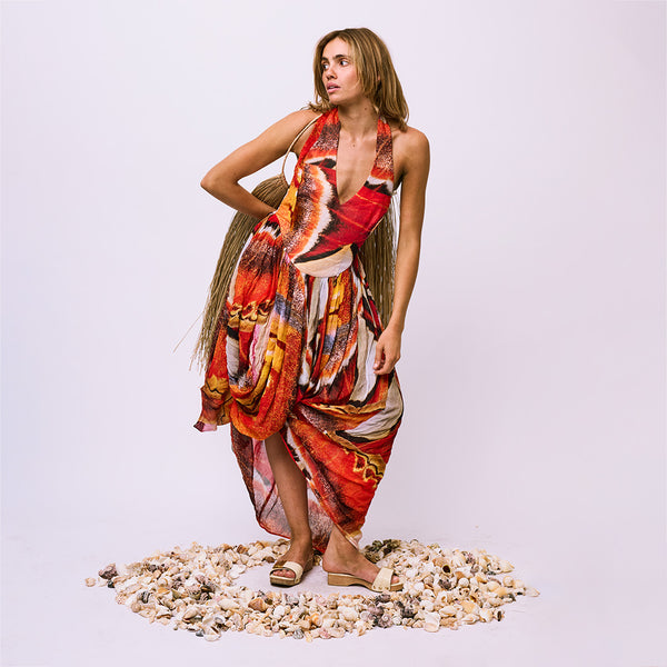 Sophie wears the Rumi Maxi Dress in S 