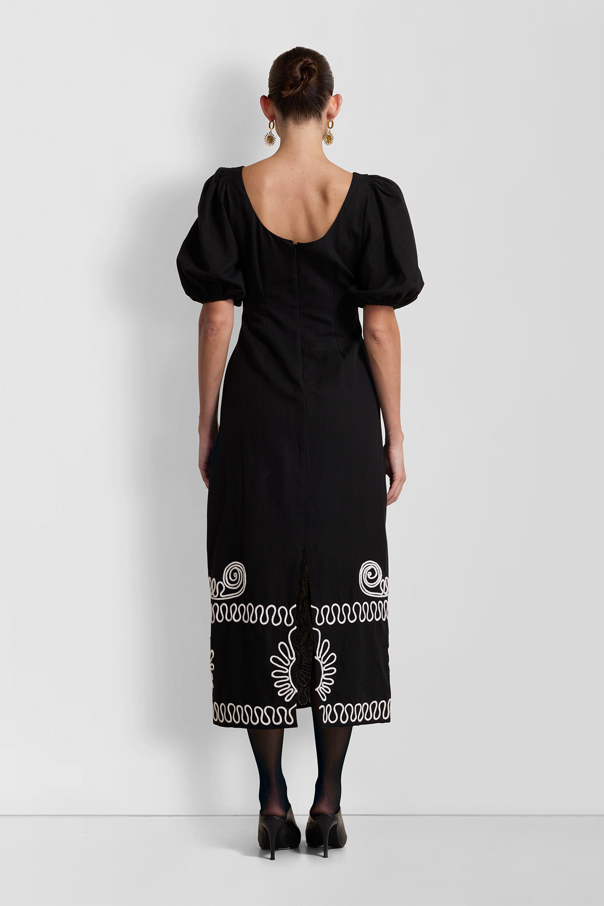 Carmensita Embriodered Midi Dress - Noir