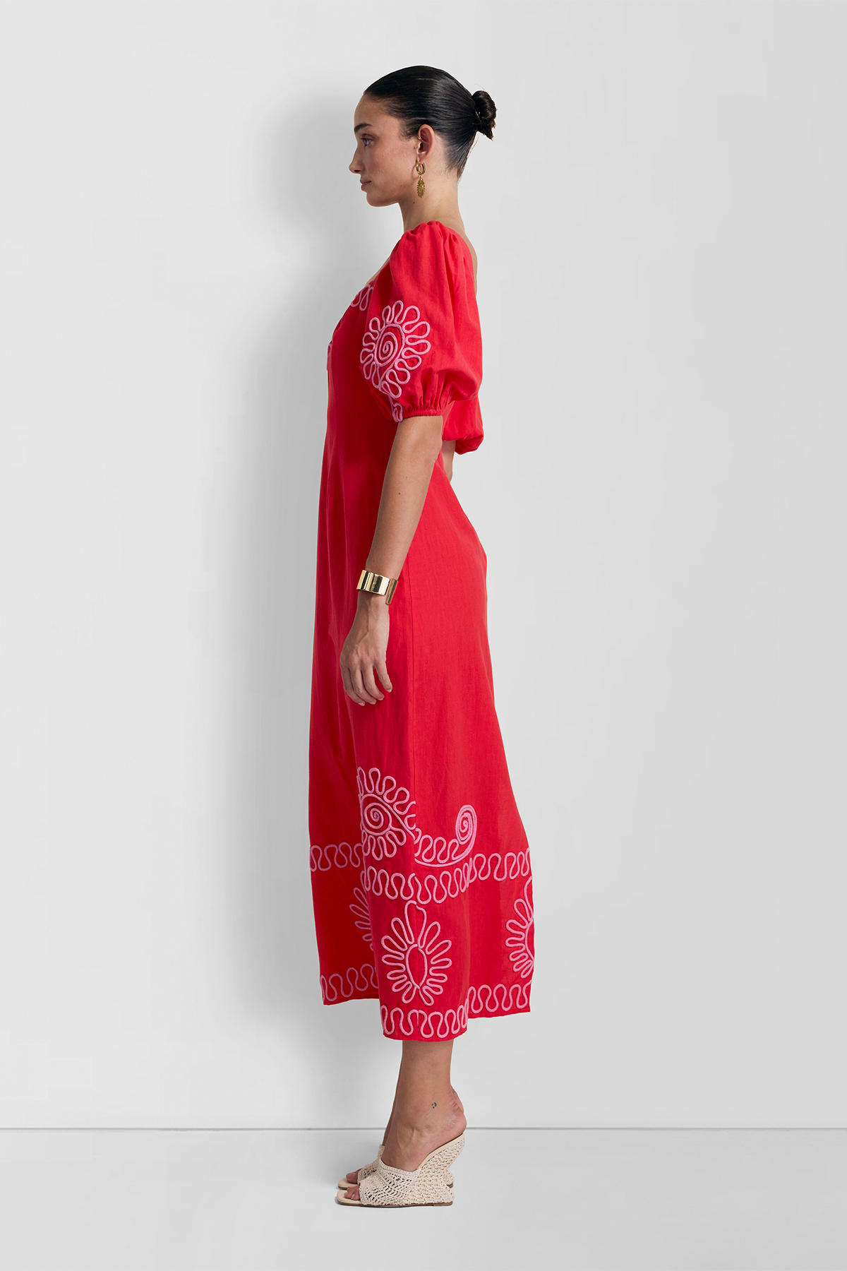 Carmensita Embriodered Midi Dress - Rojo