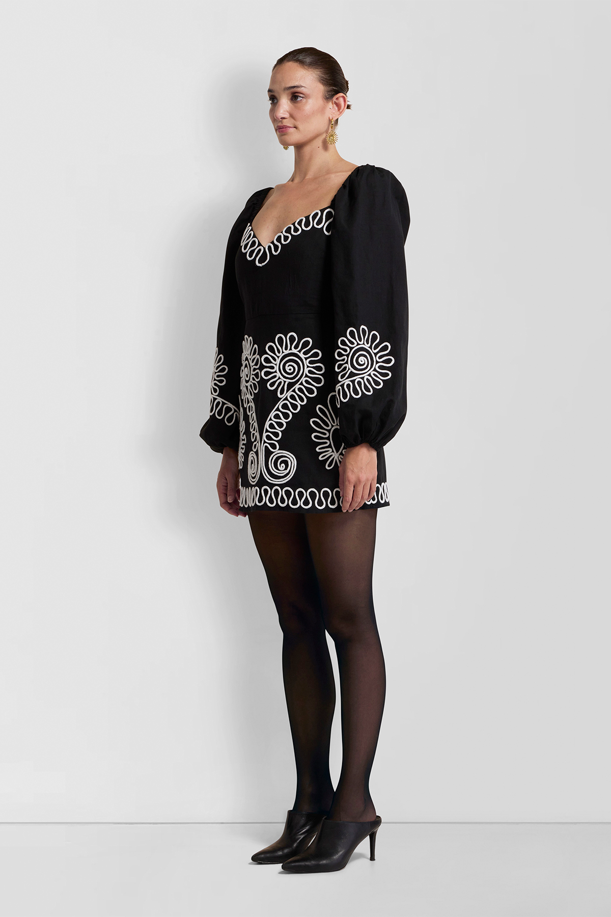 Carmensita Embroidered Mini Dress - Noir